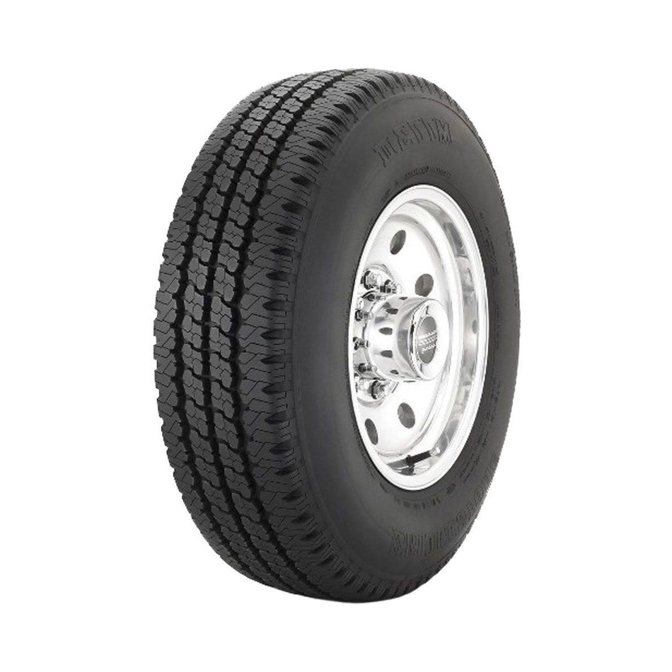 Llanta LT215/75 R14 104/101R Bridgestone M773